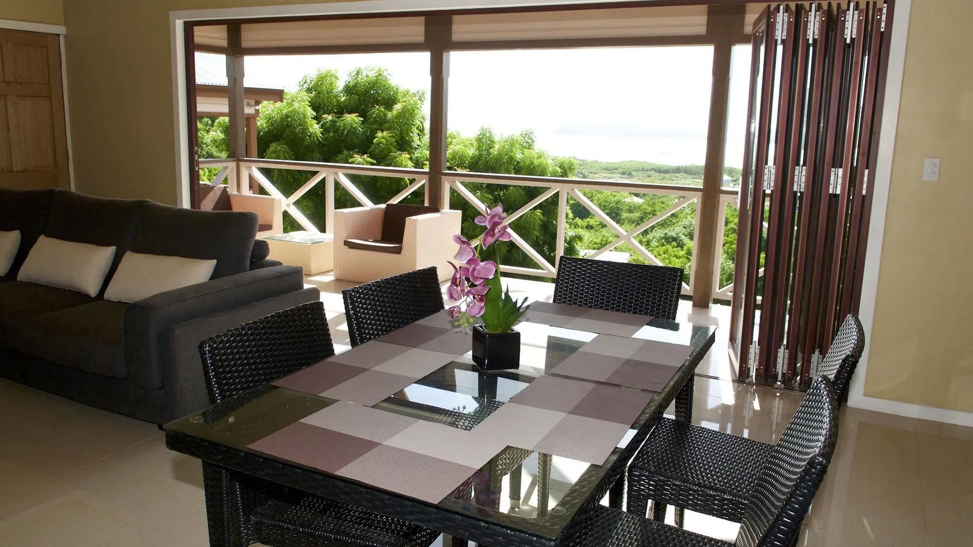 ホテル Vine Cottages Adults Only Cobbs Cross