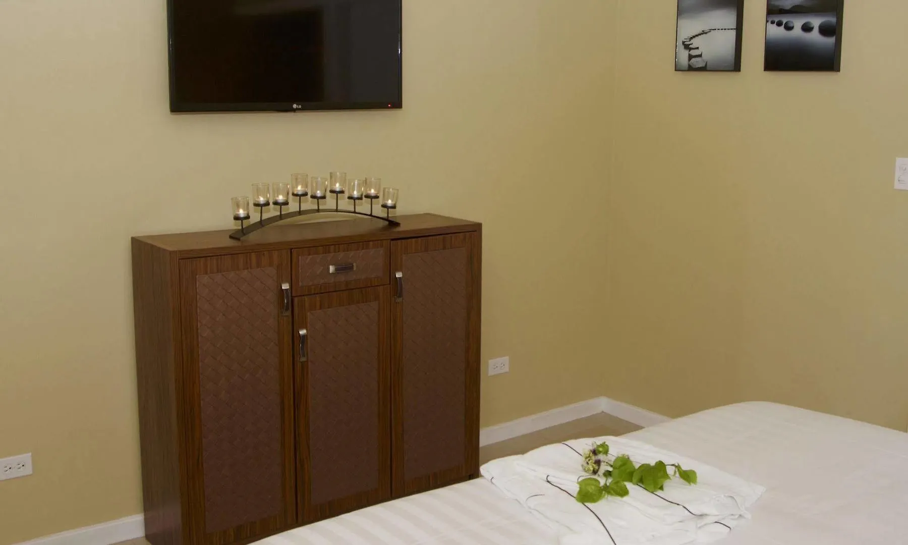 Vine Cottages Adults Only Cobbs Cross 3*,